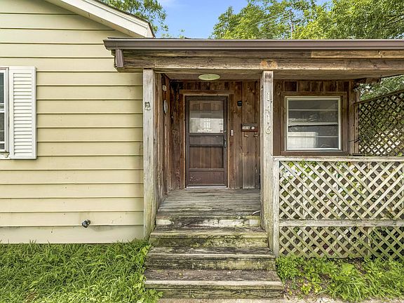 2nd image of 1416 Keeler Dr