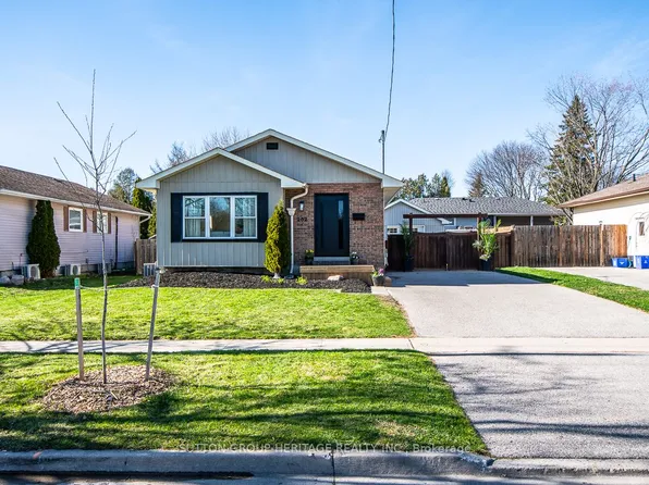 202 Willis Ave, Whitby, ON L1N 7C6