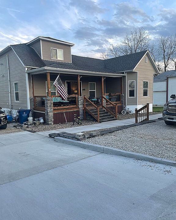 1st image of 13219 Railroad Ave