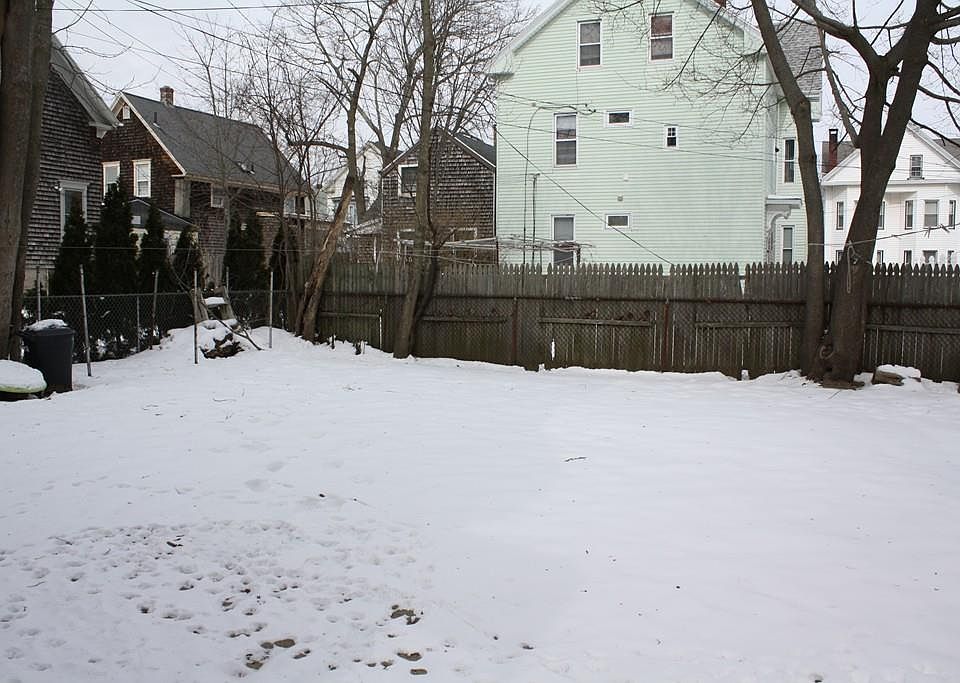 2nd image of 109 Campbell St