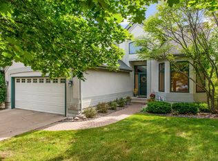 10455 Spyglass Dr, Eden Prairie, MN 55347