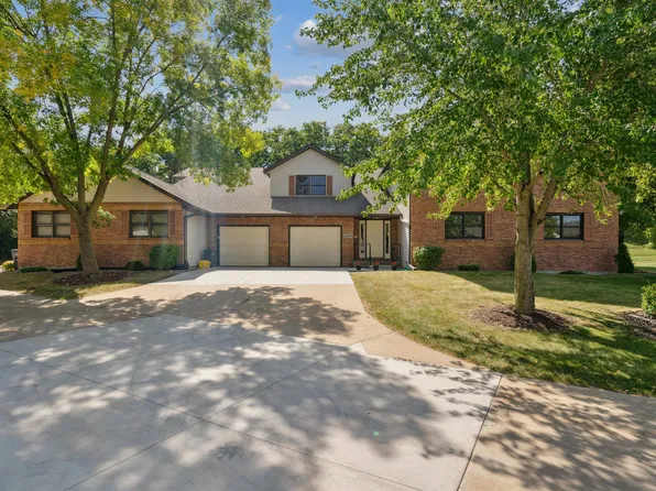 2620 Renaissance Dr, Dubuque, IA 52001