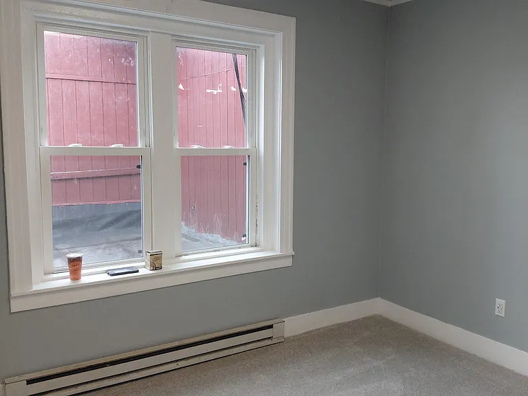 498 Main St #5 — Photo 4