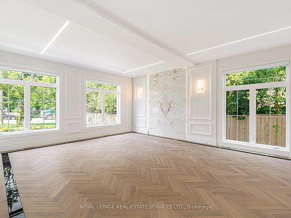 5th image of 2014 Lakeshore Rd W