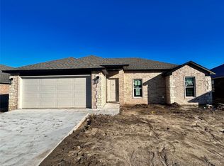 4908 E Galveston Pl S, Broken Arrow, OK 74014