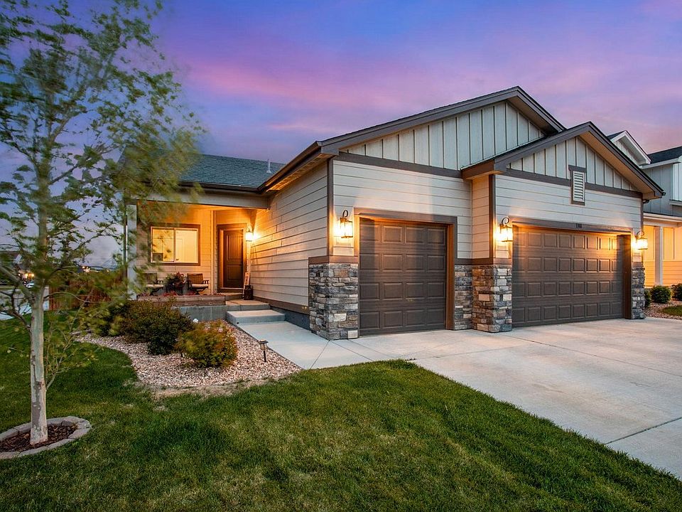 1st image of 1380 S Kings Crown Dr