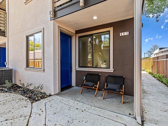 2nd image of 943 Woodside Rd