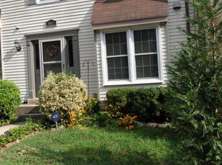 8843 Winding Hollow Way, Springfield, VA 22152