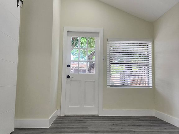 2nd image of 2113 NE 9th Ave #4