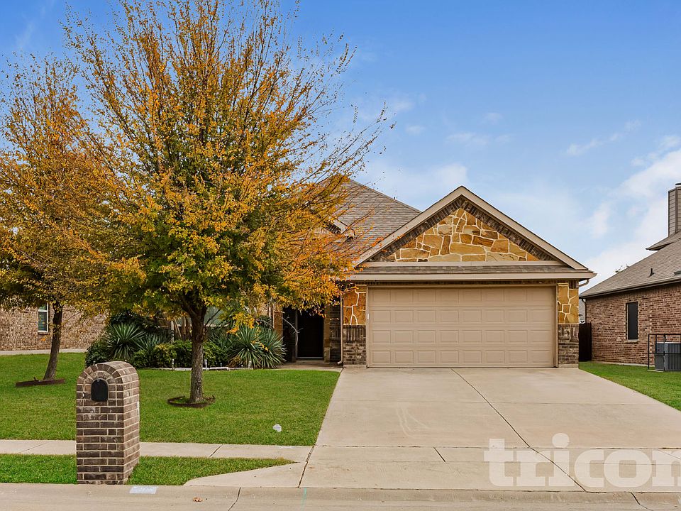 1st image of 208 Valley View Dr