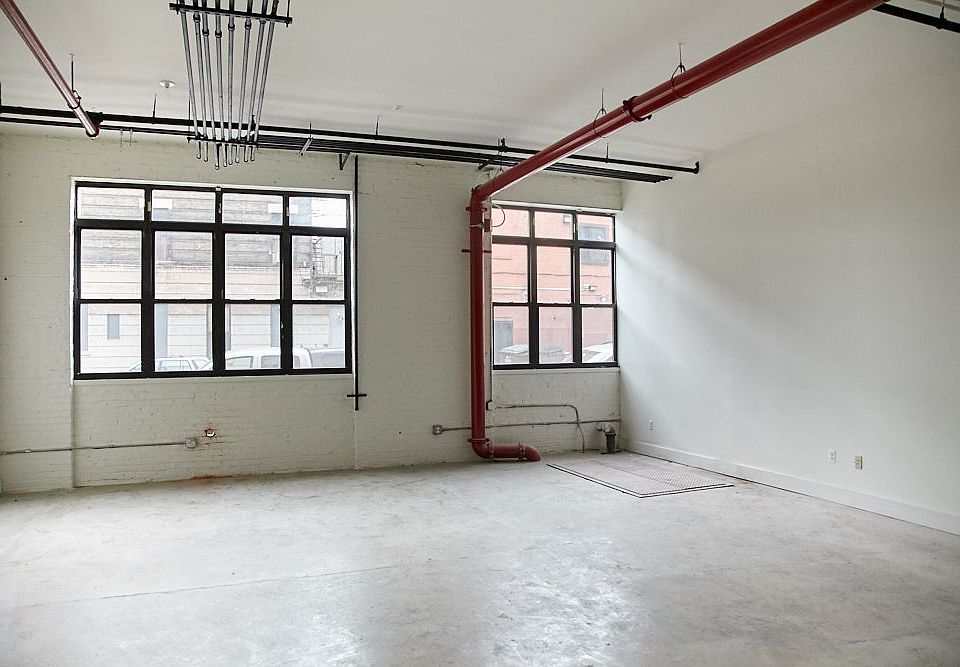 1st image of 41 Varick Ave APT 102
