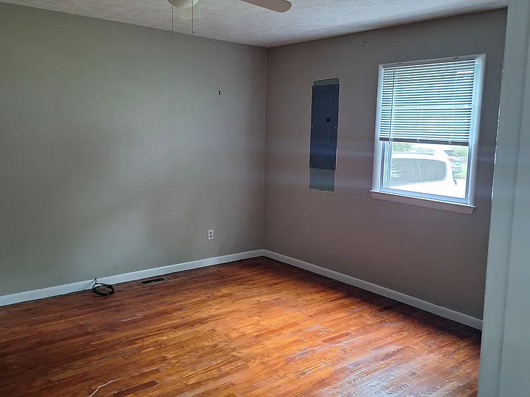 189 N Hanover Ave — Photo 18