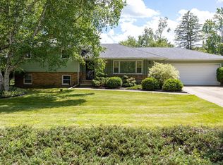 6054 N Rosewood Dr, Appleton, WI 54913