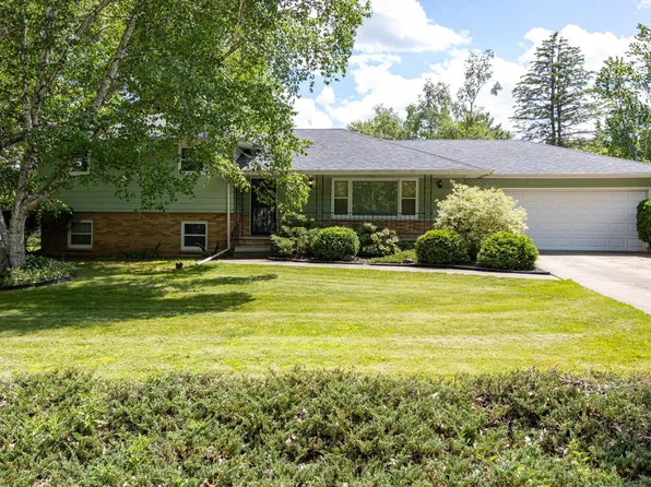 6054 N Rosewood Dr, Appleton, WI 54913