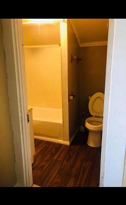 1st image of 908 S A St