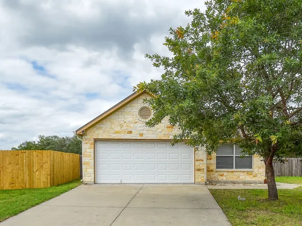 1320 Fern Ct, Gonzales, TX 78629