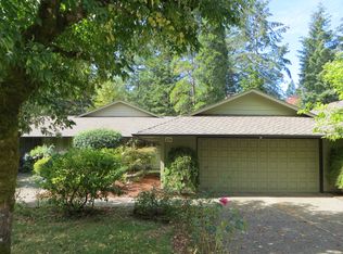 224 Greenridge Dr, Lake Oswego, OR 97035