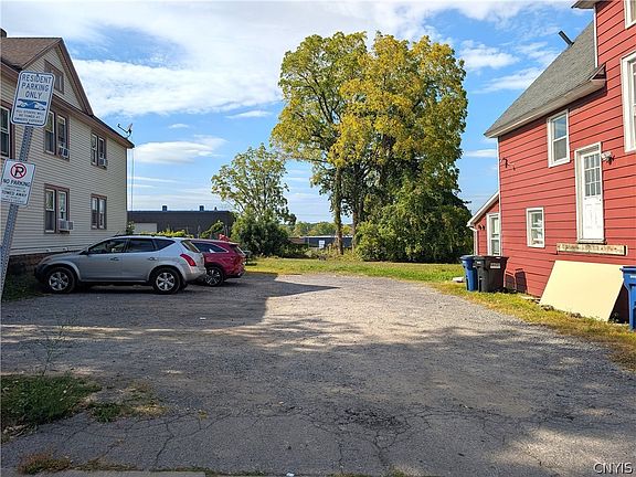 3rd image of 1121 Wolf St
