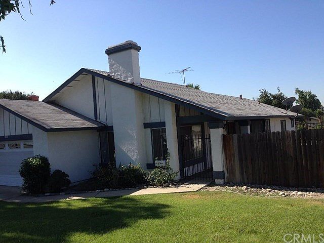 2nd image of 4553 Benito St