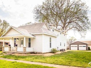 220 Elm St, Perry, KS 66073