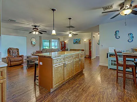 2 bed, 1309 sqft, $2,500 — Photo 4