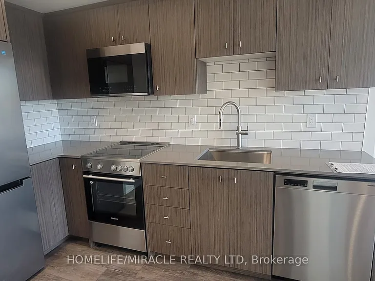 5 Wellington St S #1108 — Photo 4