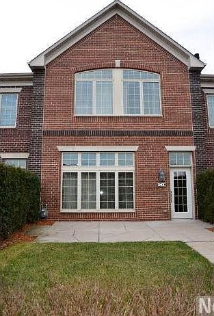 1st image of 12402 Flanders Court NE