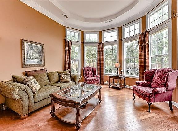 4th image of 2505 Portstewart Ln