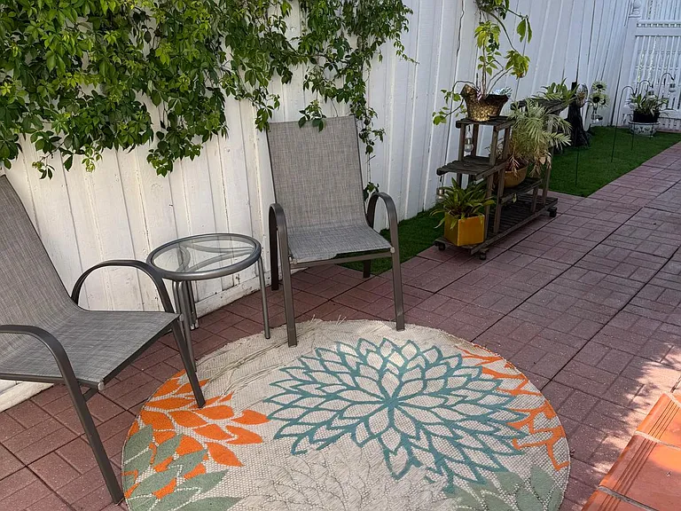 5341 SW 10th St — Photo 7
