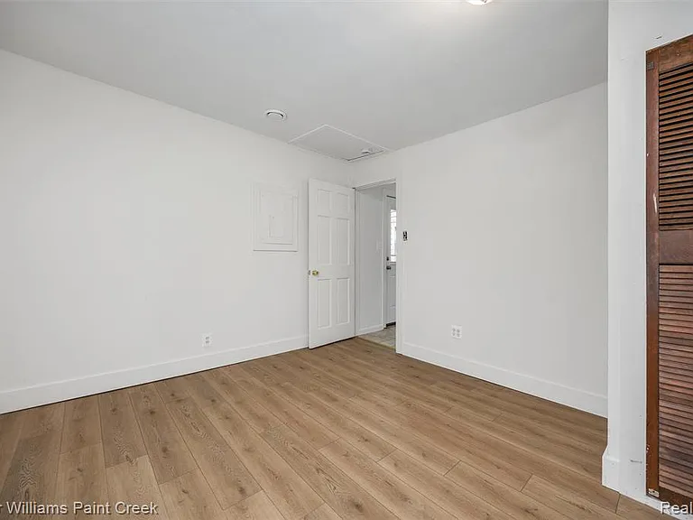 23465 Easterling Ave — Photo 5