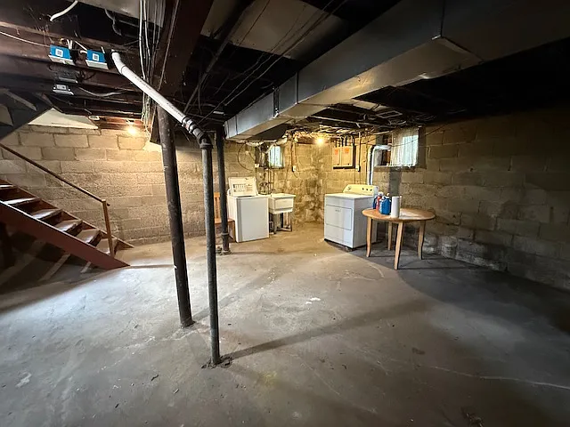 225 E Oakridge St #2 — Photo 8