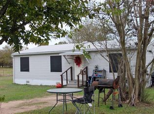 87 County Line Rd, Dale, TX 78616