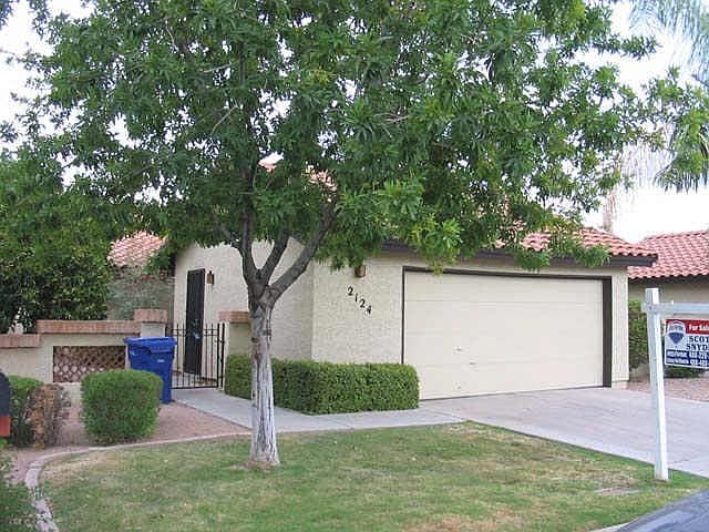 2nd image of 2124 N FAIRVIEW Avenue