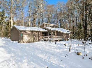 939 Sir Lionel Ct, Blakeslee, PA 18610