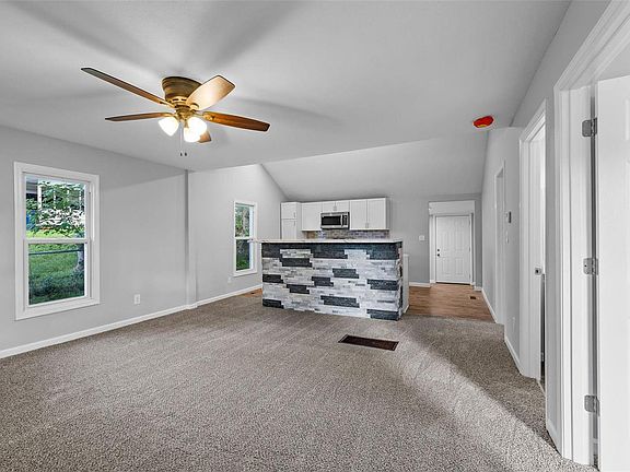 3rd image of 716 N 2nd St