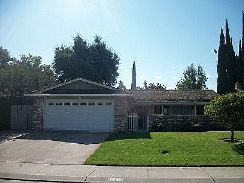 1st image of 1040 Oakhurst Way
