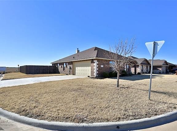 3rd image of 1241 Briar Cliff Path
