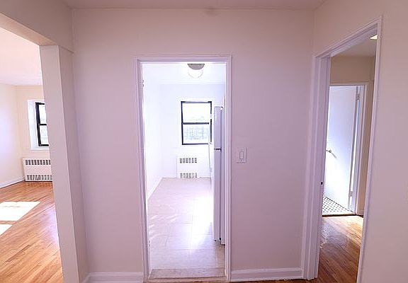 4th image of 9960 64th Ave APT 6V