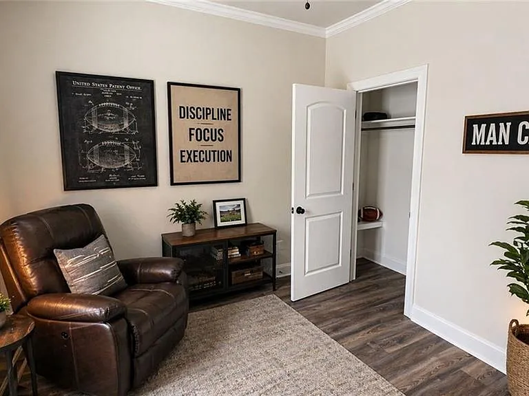 1505 East Ave — Photo 13
