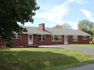 113 Oak Dr, Blue Ridge, VA 24064