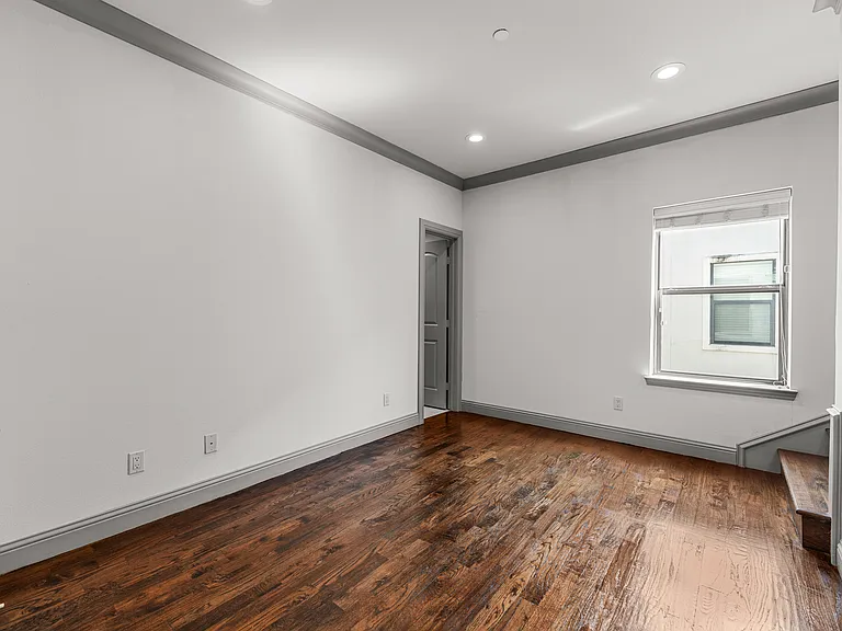 3142 Ross Ave #1 — Photo 34
