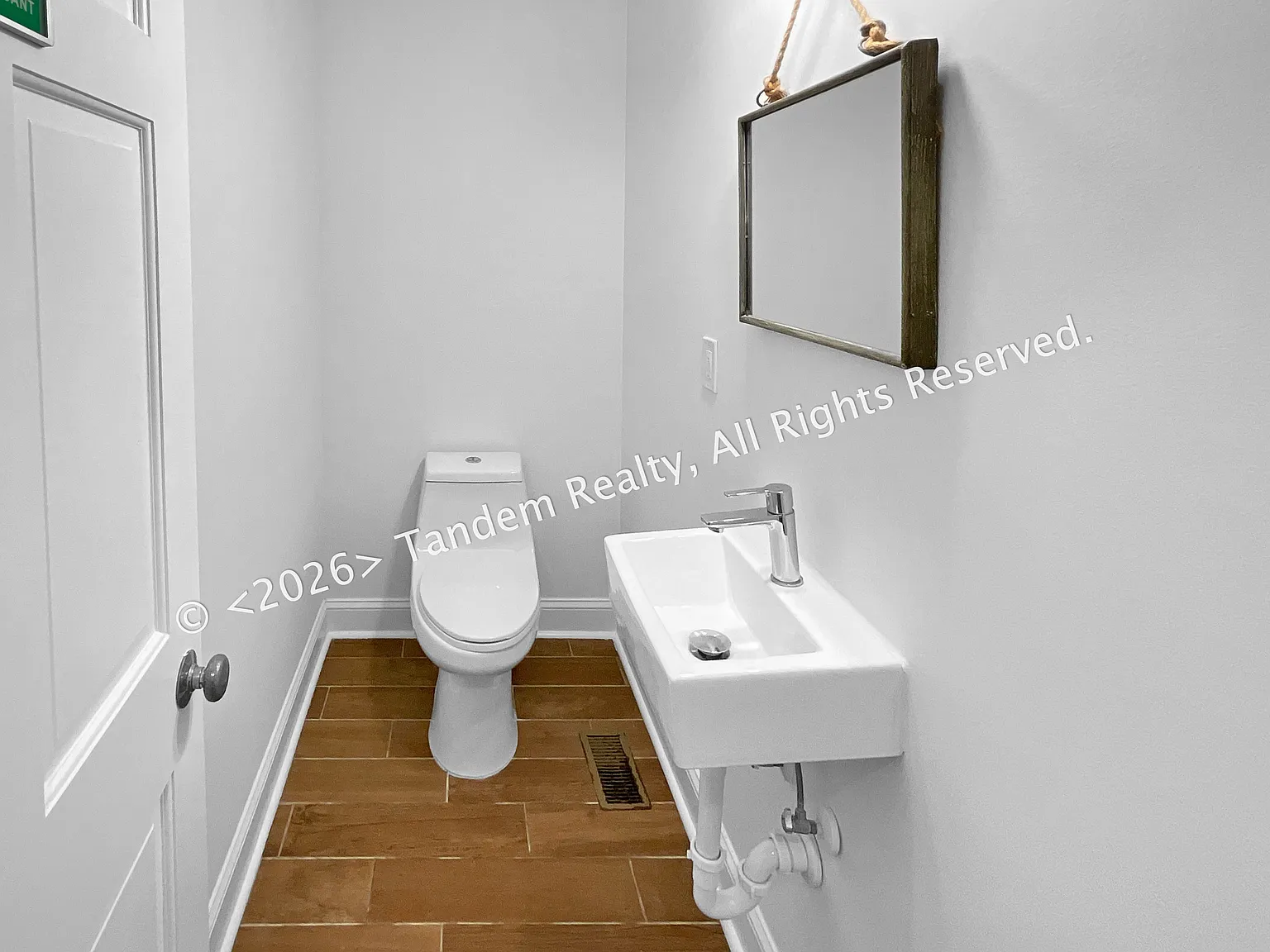 3 bed, 3.0 bath, 2800 sqft, $4,495 — Photo 3