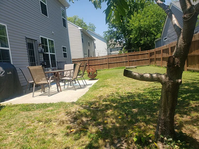 328 Cherry St — Photo 14