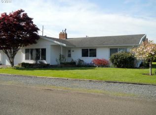 4008 Dogwood Ave, Tillamook, OR 97141
