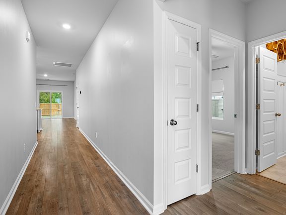 3rd image of 301 Firewheel Ct