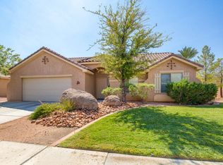 890 Falcon Glenn Dr, Mesquite, NV 89027