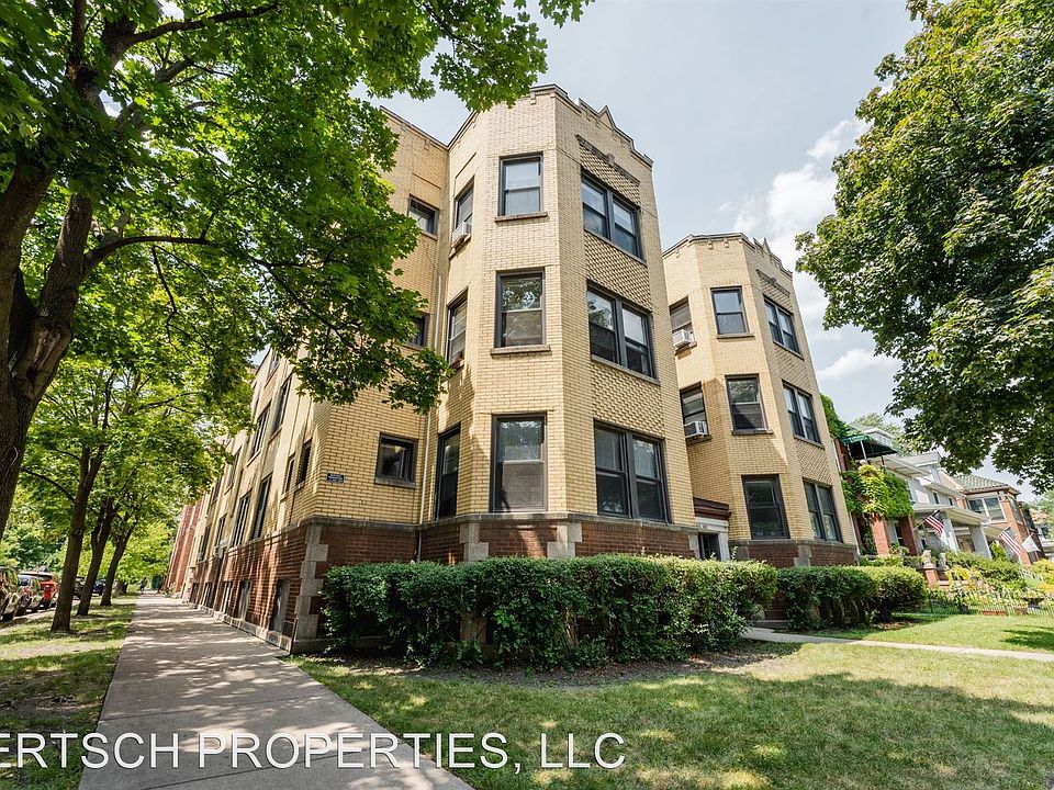 1st image of 4500 N Maplewood Ave #1