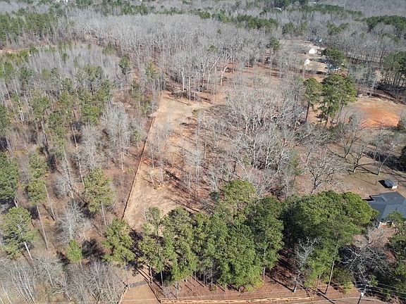 4th image of 725 Old Jackson Rd