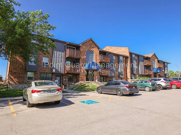 The Vincent Apartments — Photo 44