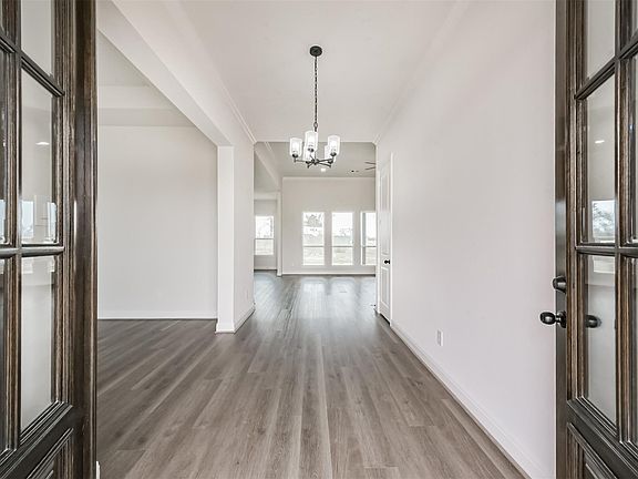 4th image of 5611 Camp Creek Rd